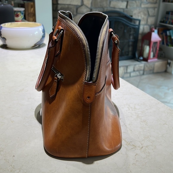 Dooney & Bourke - Picture 2 of 3